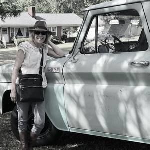 Meet your Posher, Laura